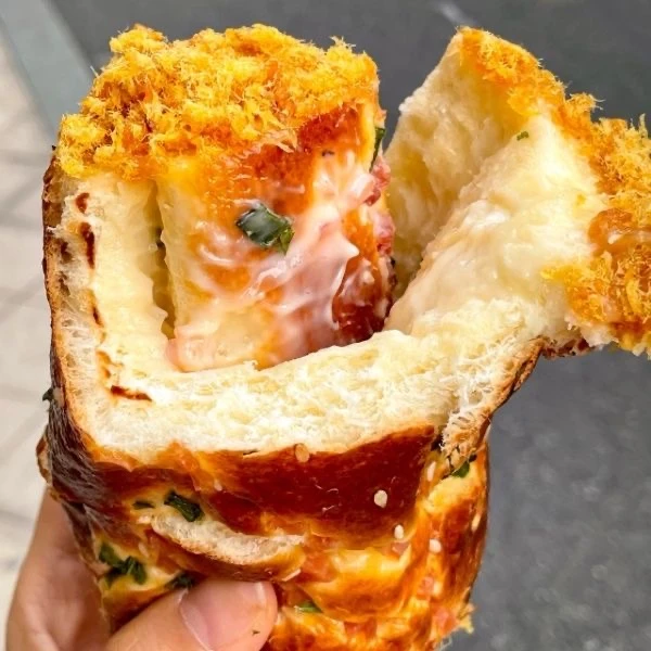 新鲜香葱卷肉松味面包早餐三明治夹心吐司整箱学生健康零食即食品