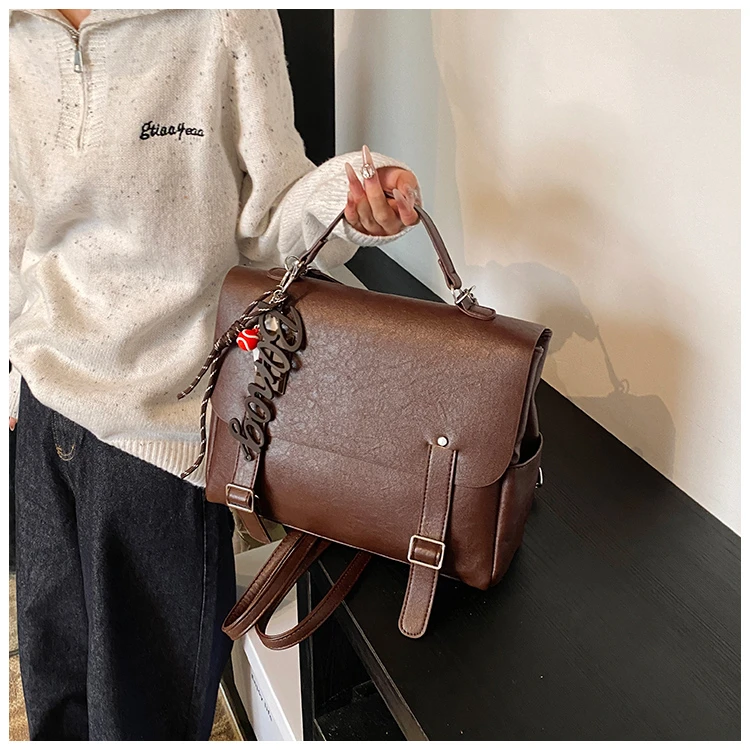 小众设计潮流轻奢植揉皮双肩背包2024秋冬新款高级质感通勤包