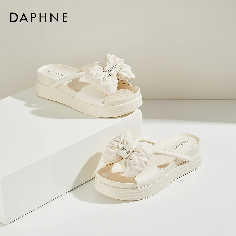 达芙妮拖鞋女夏外穿2025新款防滑一字凉鞋休闲百搭踩屎感厚底凉拖