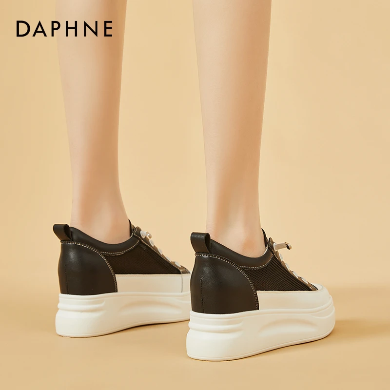 达芙妮网面透气内增高女鞋秋季薄款2024年新款厚底真皮小白鞋板鞋