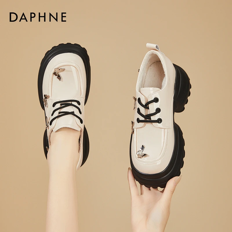 达芙妮厚底内增高加绒女鞋2024新款冬季松糕复古百搭英伦风小皮鞋