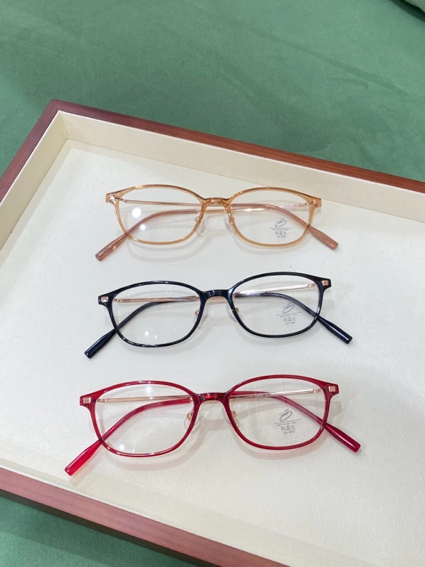 活动款网红书呆子超轻文艺感光学眼镜
