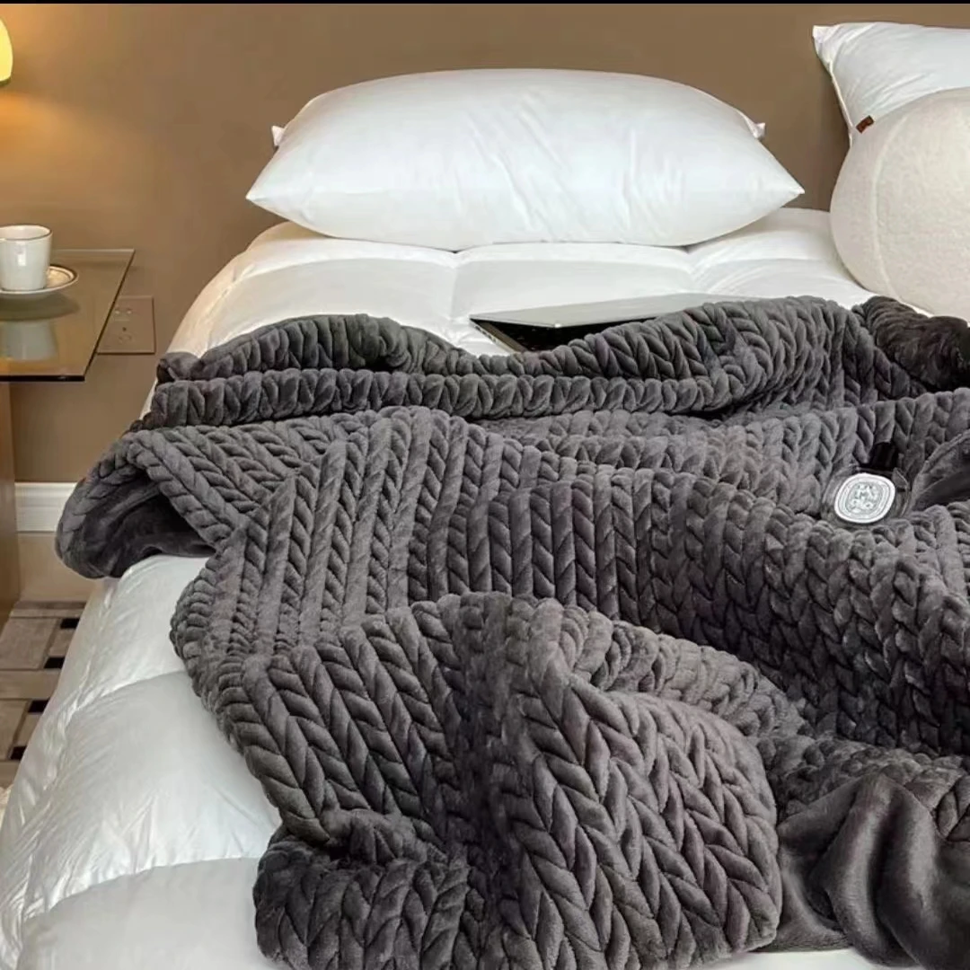 绒毛毯纯色双层睡毯单人午睡毯加厚休闲毯牛奶绒外贸原单毛绒毯子