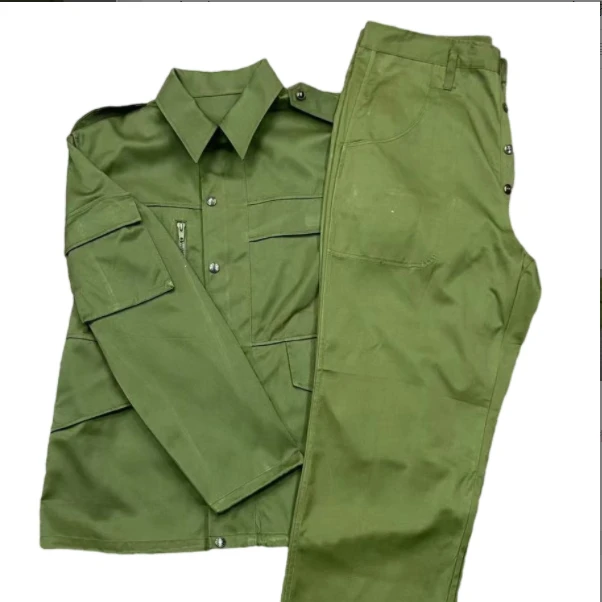 *8120冬涤卡绿立体大口袋拉链冬工作服套装