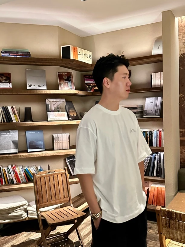 Tsuen荃壹 “我爱你”刺绣简约基础通勤圆领情侣T恤