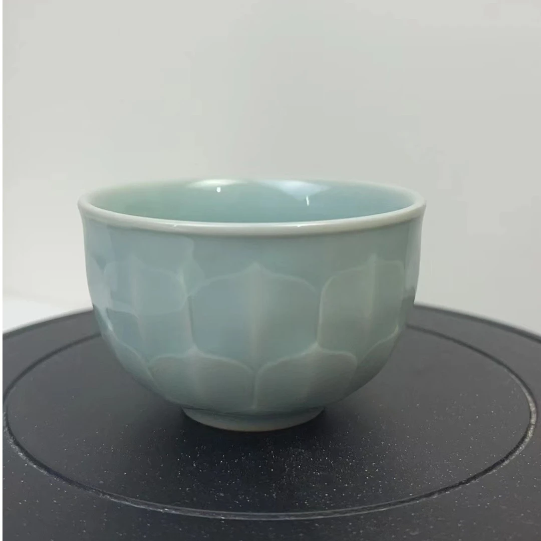 龙泉本地青瓷手作粉青莲瓣绘底部玉珠客杯主人杯压手杯