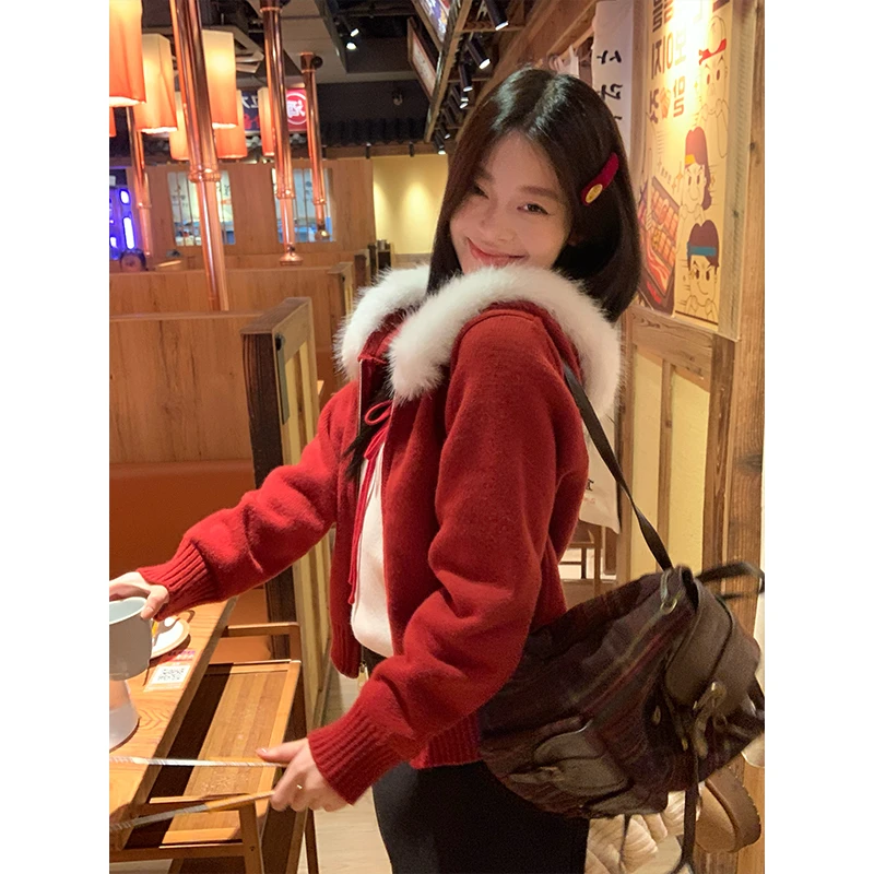 宋正恩红色毛领针织开衫外套女冬季纯色高级感修身洋气连帽上衣潮