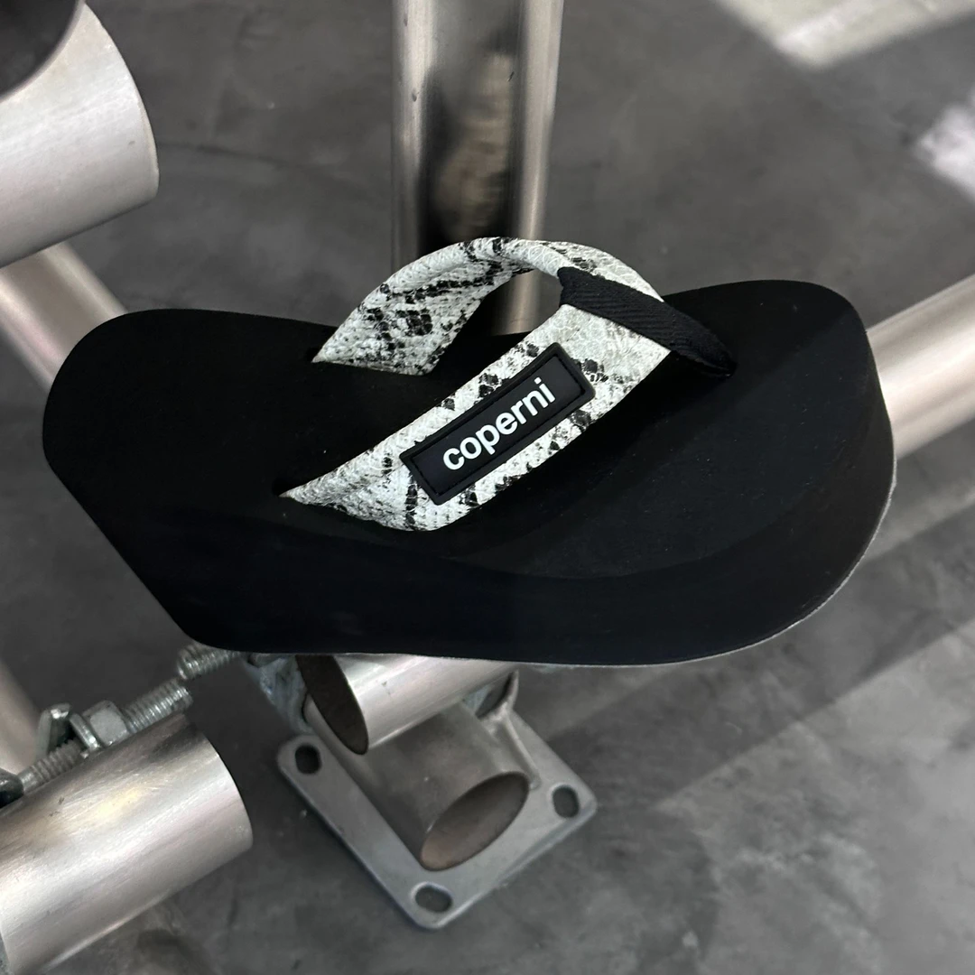 【LOCAT】coperni 蛇印品牌楔形凉鞋