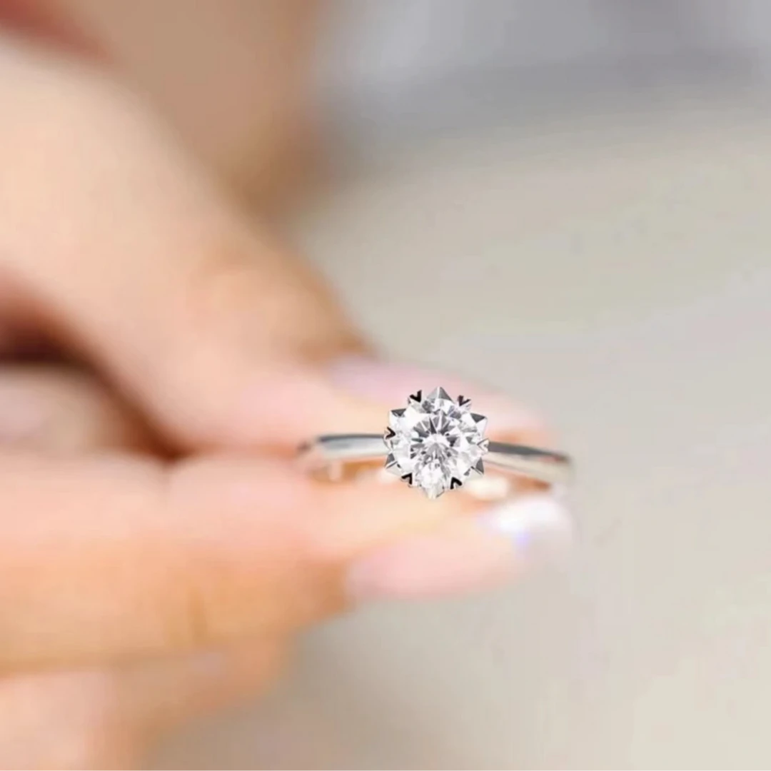 925银莫桑石银制品 【直臂光臂雪花】简约女士结婚合成碳硅石戒指