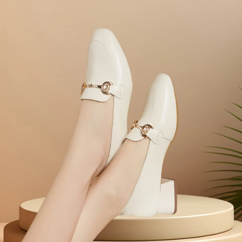 2024新款真皮粗跟英伦风乐福鞋女方头百搭中跟浅口软底上班单鞋女