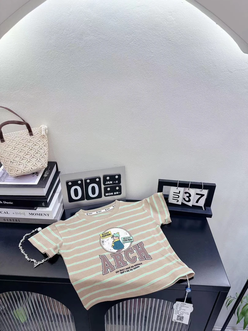 T8655   小熊彩条印花圆领T恤