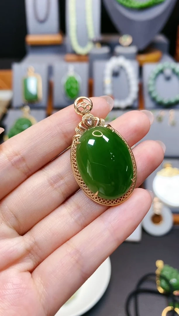 【闪购商品】和田玉碧玉蛋面吊坠18K金镶嵌*玫瑰金色