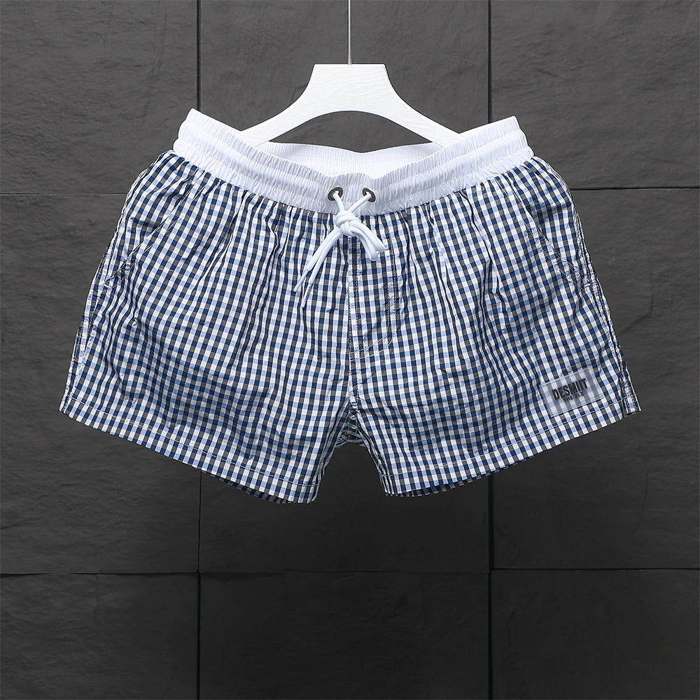 男士休闲短裤宽松大裤衩时尚细格沙滩裤海边速干健身裤轻薄运动裤