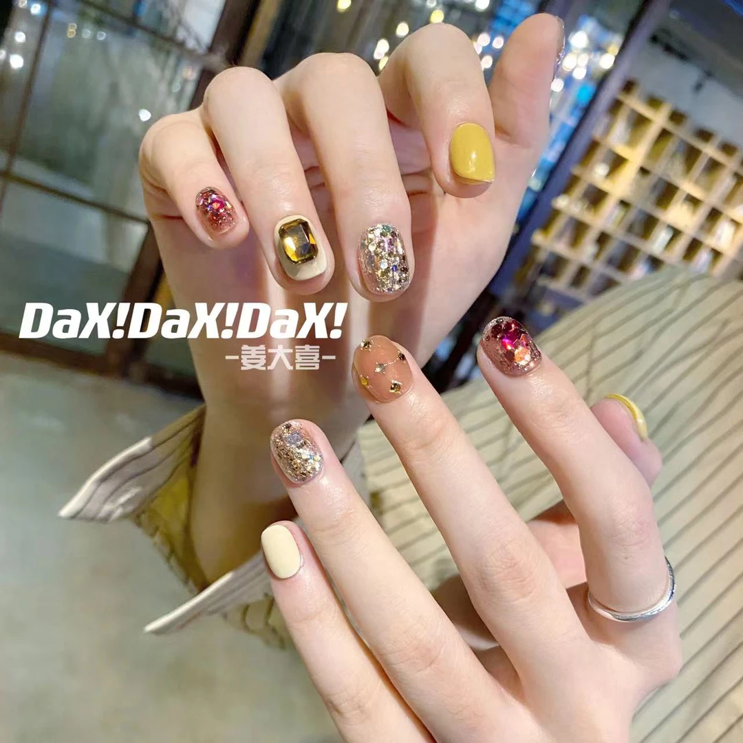 【热恋】大喜原创手工穿戴甲美甲小清新显白美甲裸色爆闪纯欲