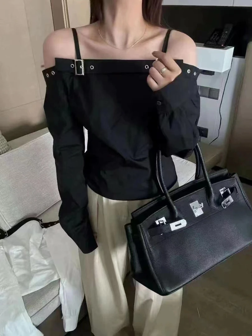 妮姐家新款简约高级感漏肩上衣