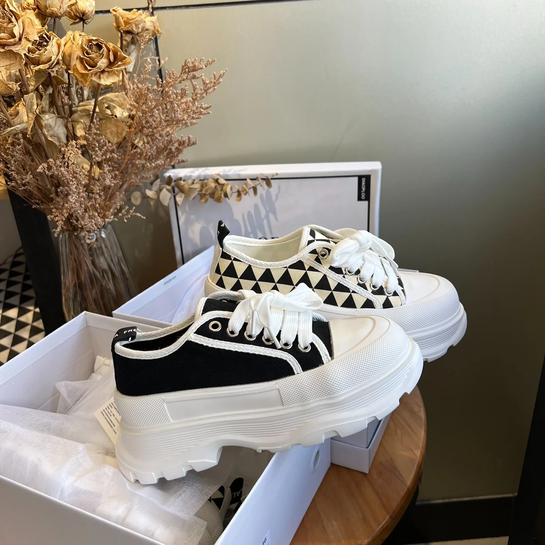 【亏本宠粉】千鸟格2023新款秋冬帆布鞋535