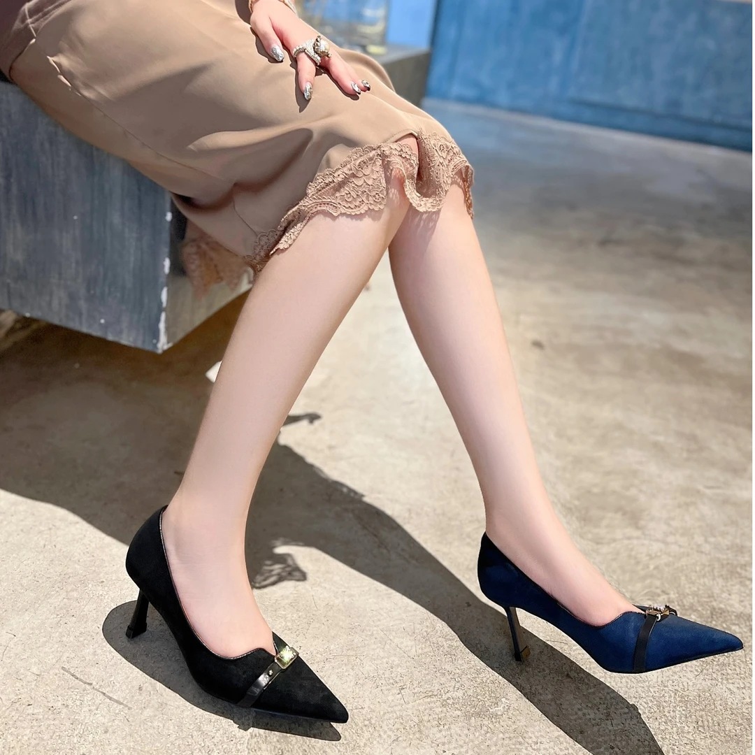阿芙莎广系联名9688373新款气质尖头细跟高跟单鞋