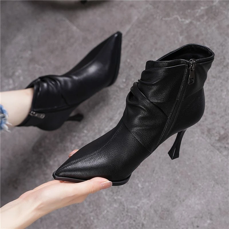 8CM 细跟时装短靴女2025年新款尖头高跟鞋增高洋气短筒瘦瘦女靴