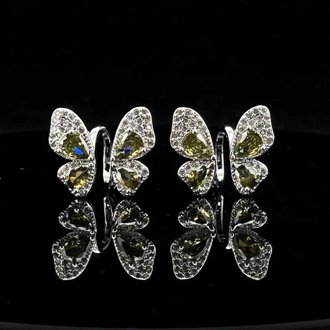 6218橄榄绿蝴蝶耳钉