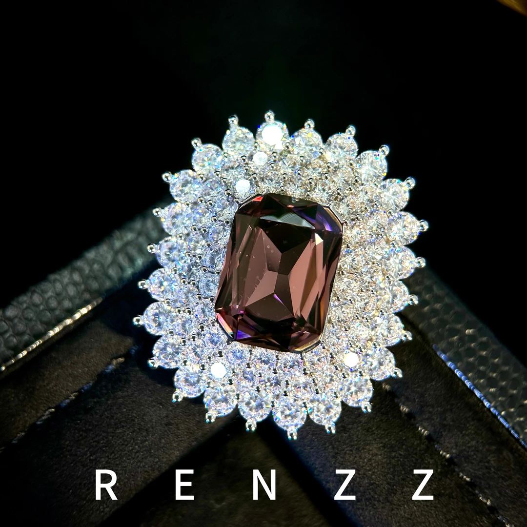 1907 法★【天空之境】轻奢紫色勋章胸针