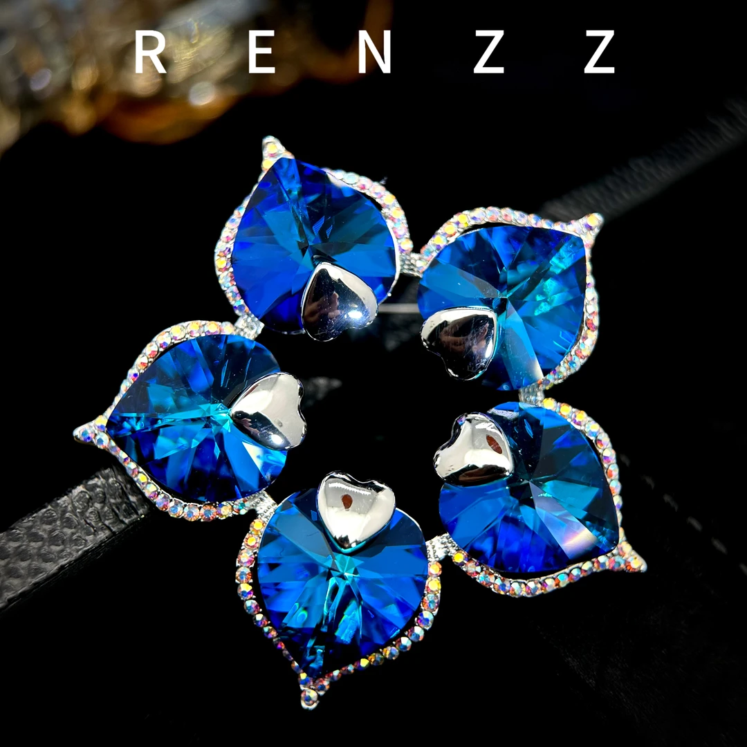 1794 【美人心】爱心五瓣花大衣送礼胸针