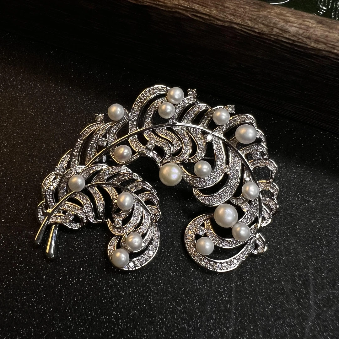 3019 大羽毛精致胸针