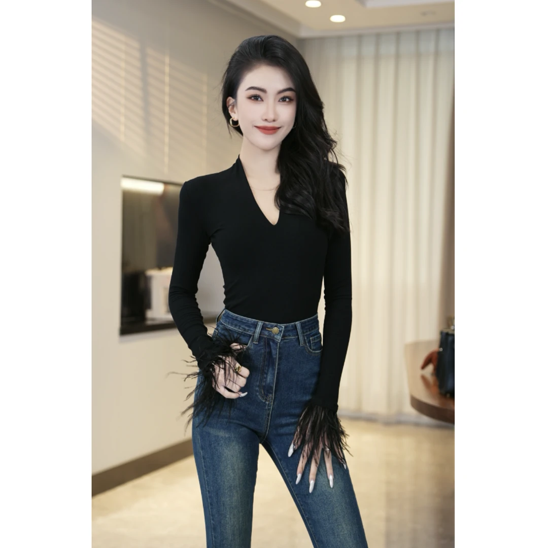 JIJINQI2024气质T恤女显瘦毛毛拼接长袖修身打底上衣 JINQB0871
