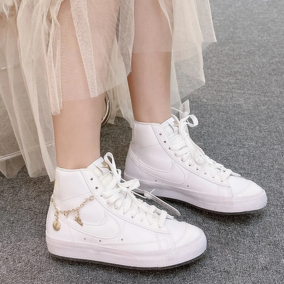 【宇露优选微瑕】37.5码Nike MID '77 LX女高帮休闲鞋DM0850-100