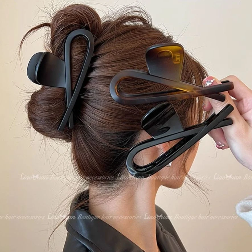 简约耐看~复古亚克力抓夹女2024新款高级感鲨鱼夹大号发夹后脑勺