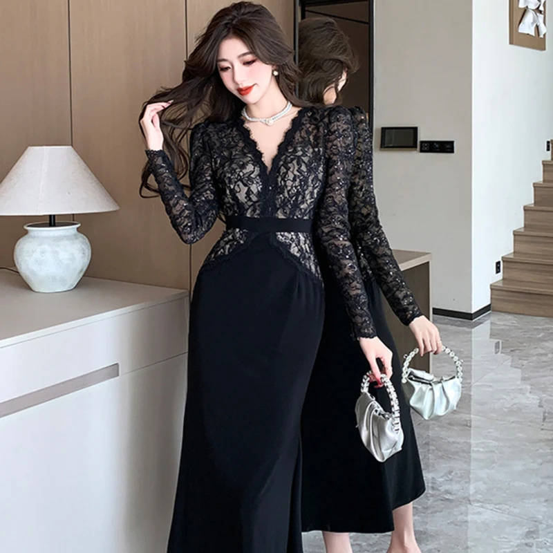 V领连衣裙高级感显瘦秋女装新款法式长袖蕾丝赫本小黑裙礼服2695