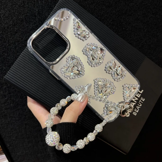 轻奢高级手工满钻爱心镜面手机壳适用于苹果16promax/15pro/14/13
