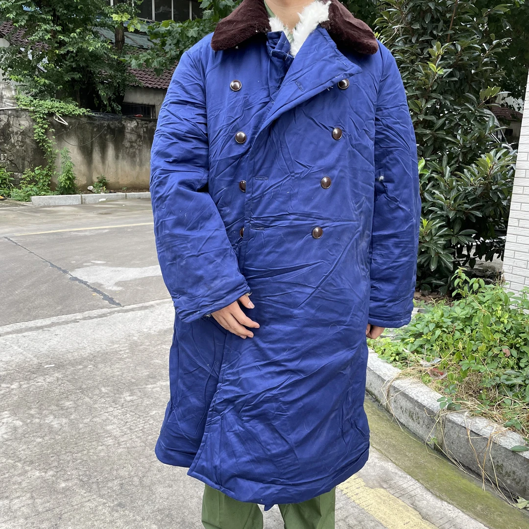 *蓝色长毛皮毛一体大衣加厚防寒保暖男士外套高原寒区工作日常冬