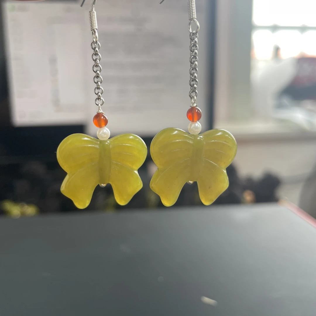 [17]天然岫玉牛油果蝴蝶精美耳饰