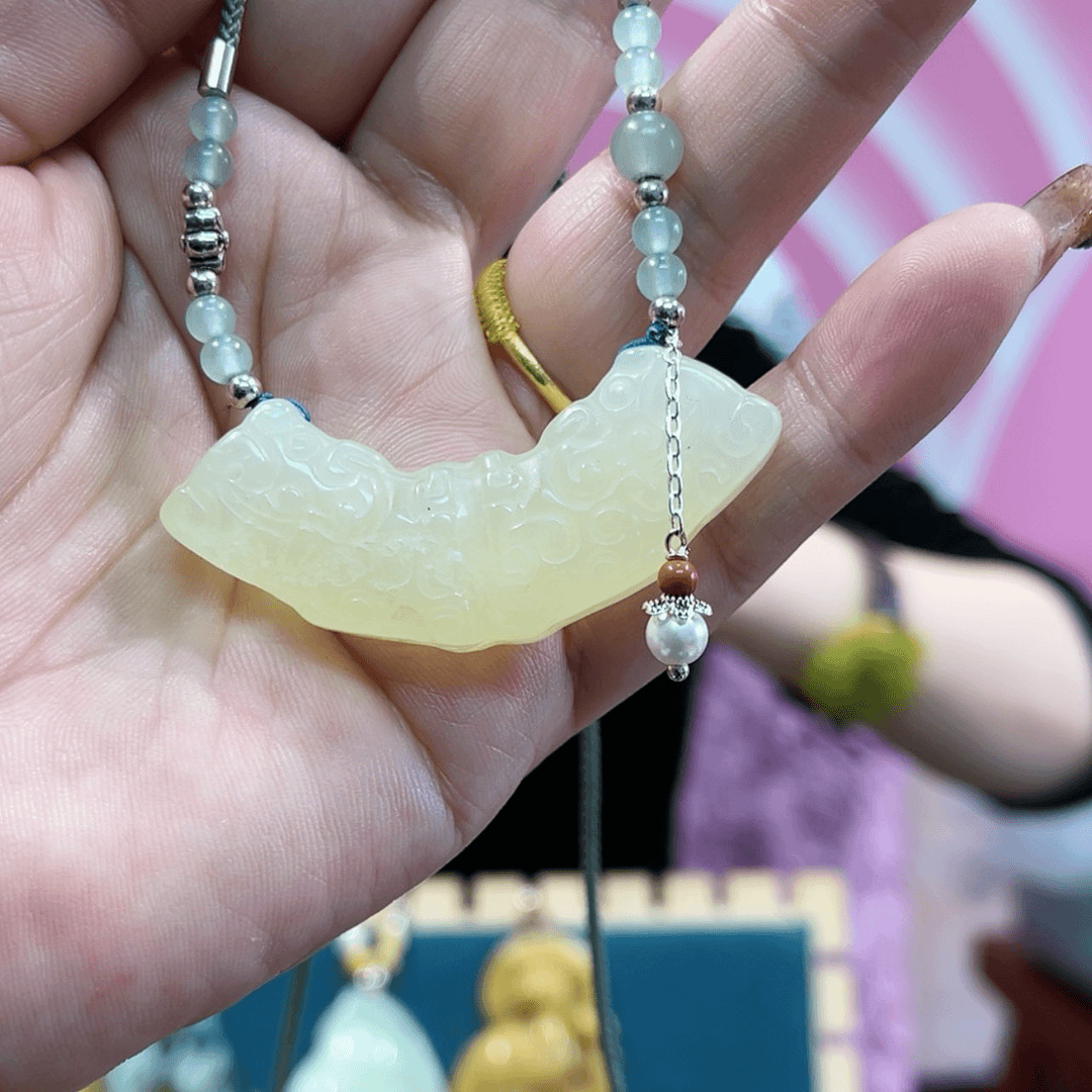 【闪购商品】蛇纹石玉挂件未镶嵌