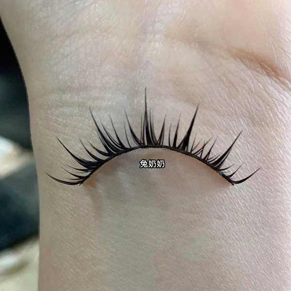 鲨疯了!漫画湿睫毛浓颜小恶魔假睫毛芭比新手自然上镜款整条睫毛