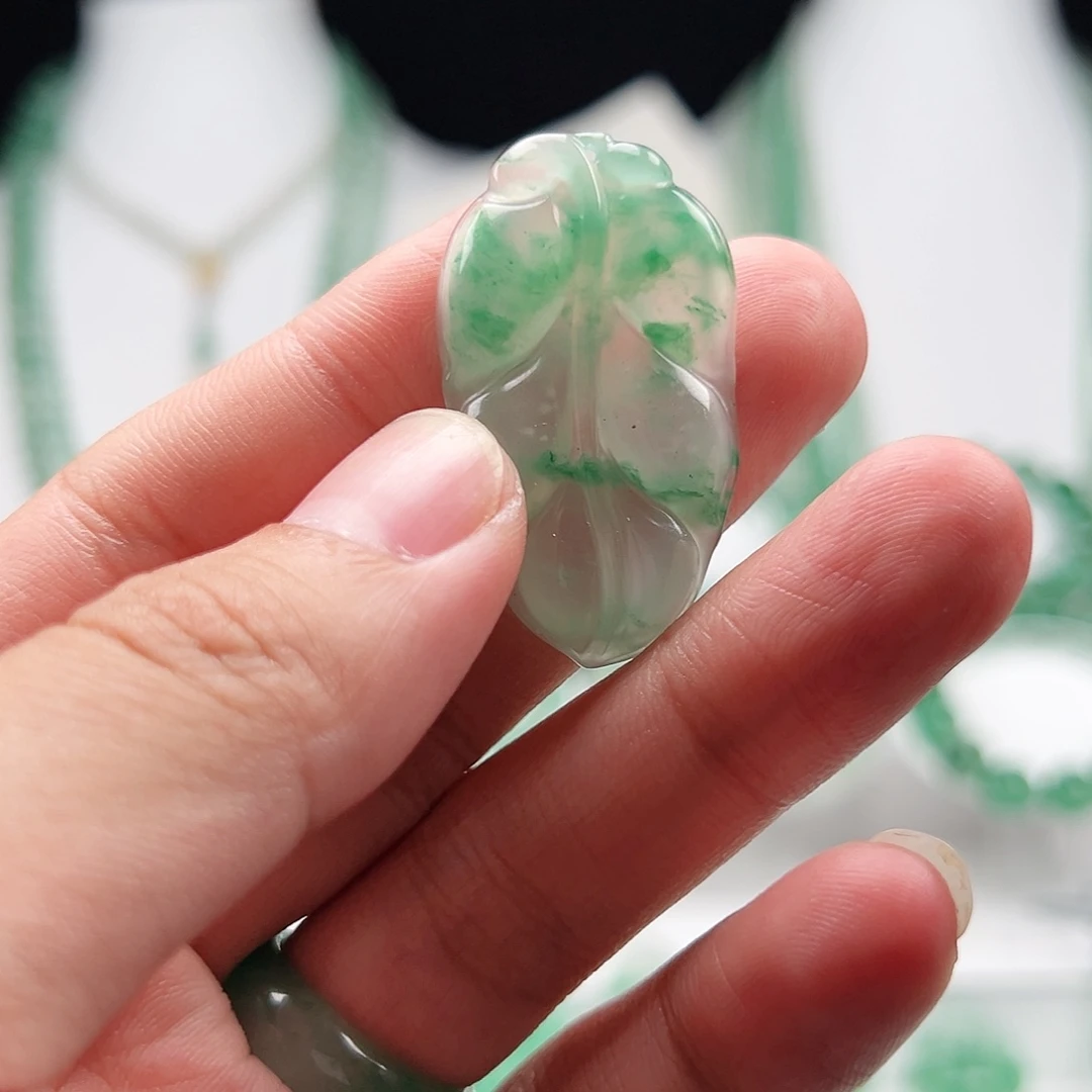 石英质玉吊坠(赠链)未镶嵌