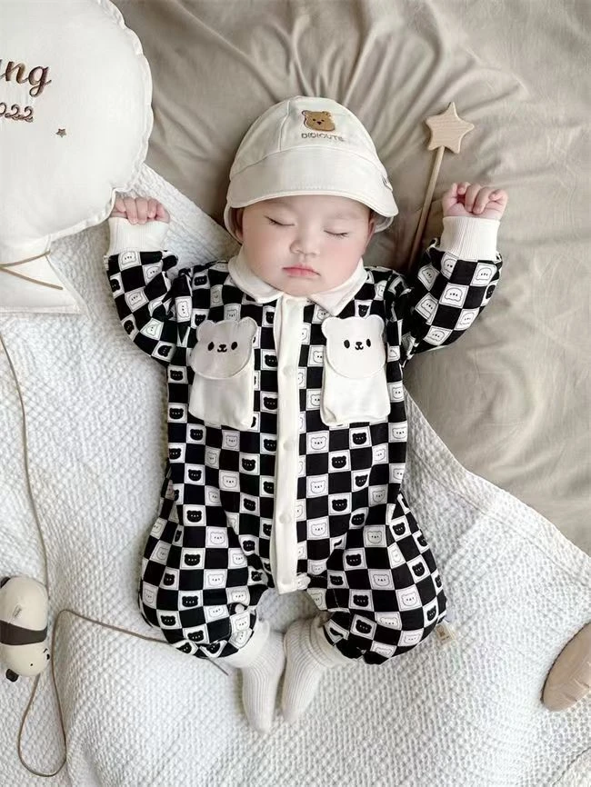 新款婴儿连体衣春秋款宝宝哈衣韩版婴幼儿外出服秋季可爱卡通爬服