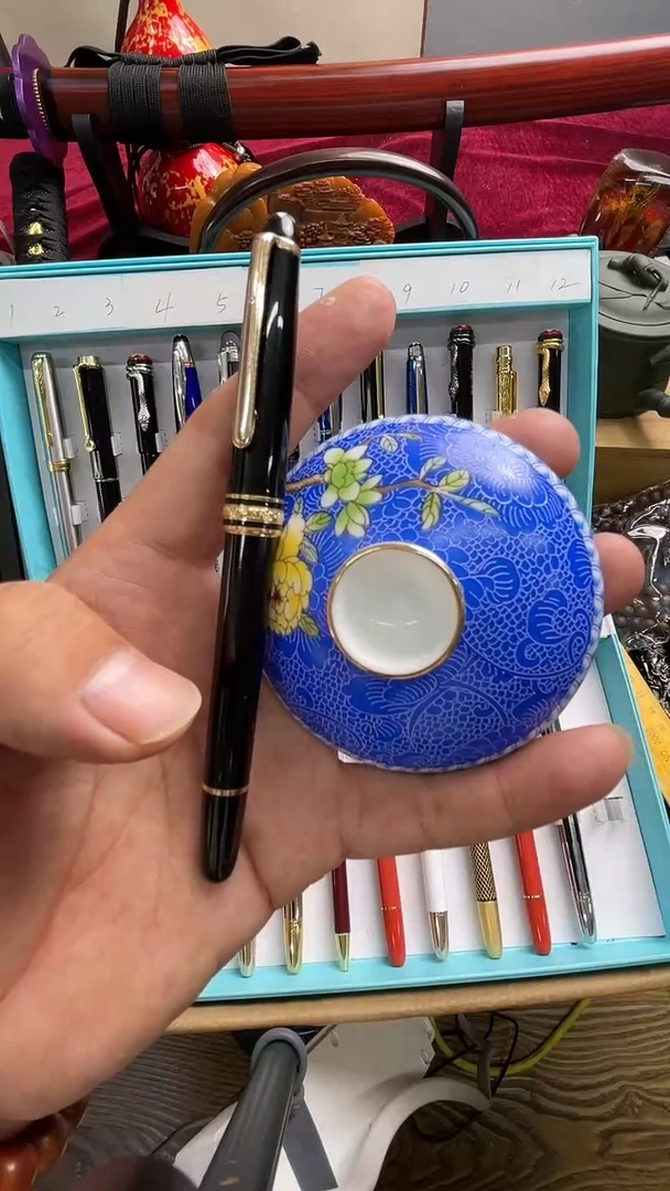 【闪购商品】瓷片h'j'k'ji'k'n'j'nhjkj