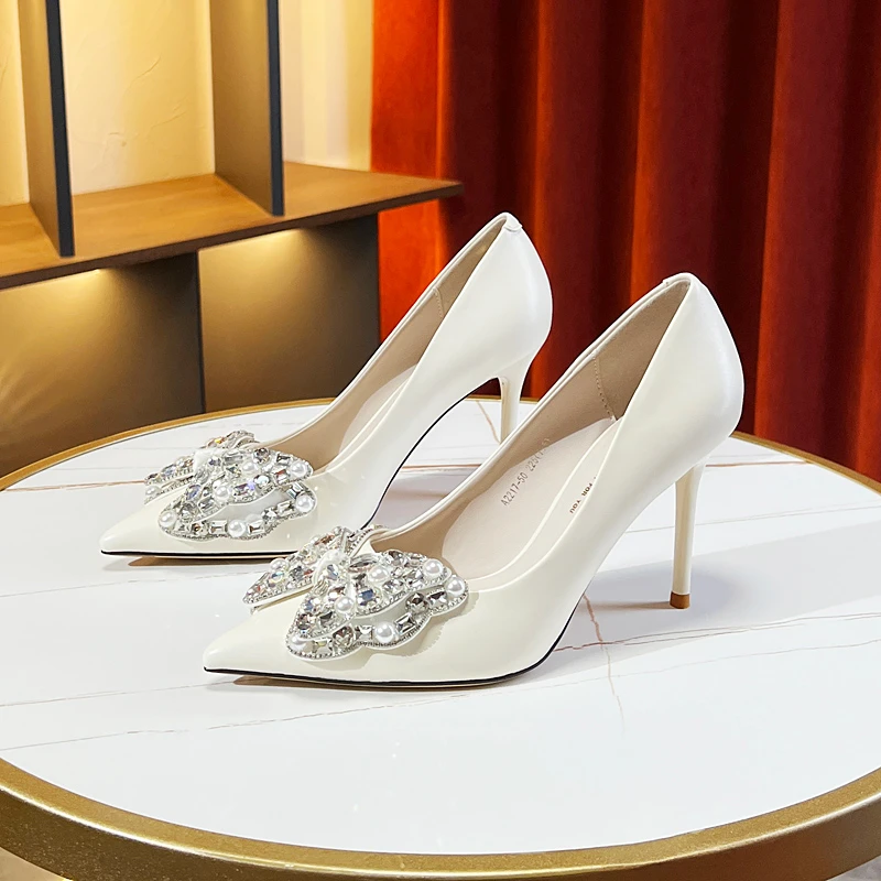 高跟鞋女细跟2023年春秋新款名媛风蝴蝶结水钻气质尖头浅口单鞋