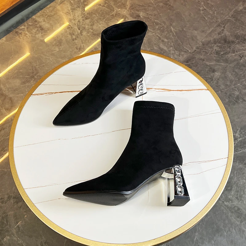 短靴女春秋单靴2023年新款粗跟绒面尖头韩系套筒弹力高跟瘦瘦靴