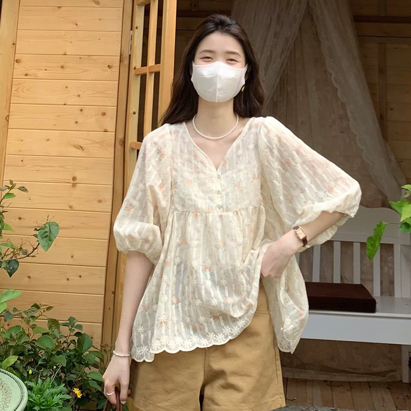 韩版宽松遮肚显瘦胖妹妹气质洋气衬衫设计感别致V领遮肉碎花上衣