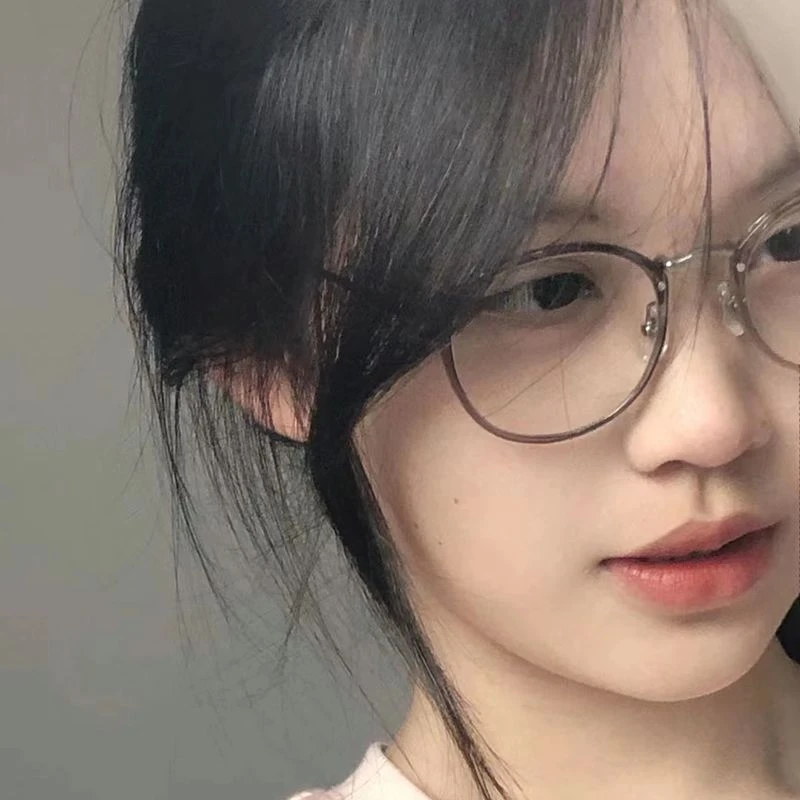 早八素颜神器近视眼镜女ins高颜值方圆脸显瘦显白防蓝光平光镜潮