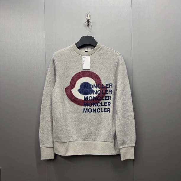 全新未使用/Moncler胸口弹幕拉链重磅卫衣/S宽松/发售价7880