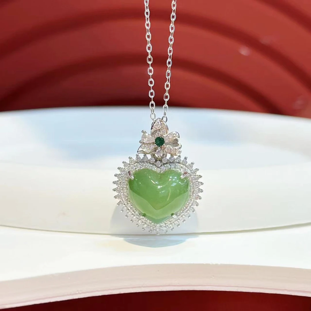 S925银镶嵌14mm和田玉碧玉猫眼爱心HNZ6088