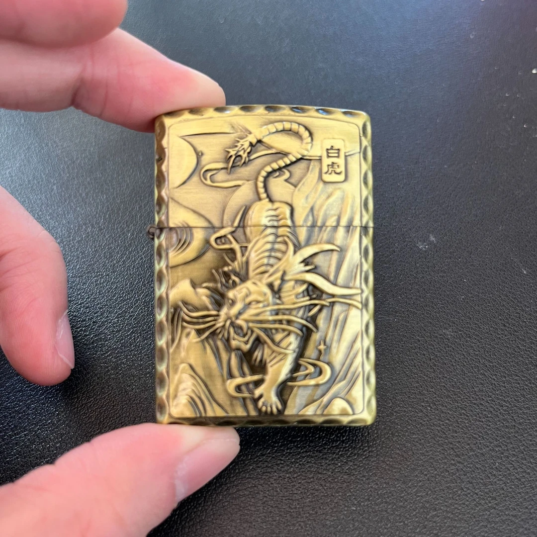 金属金色浮雕白虎防爆煤油打火机（不带油）3001