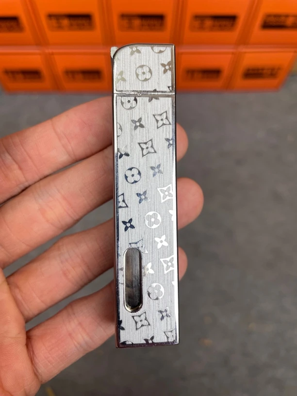 个性窄机银条高颜值花纹打火机XF3007