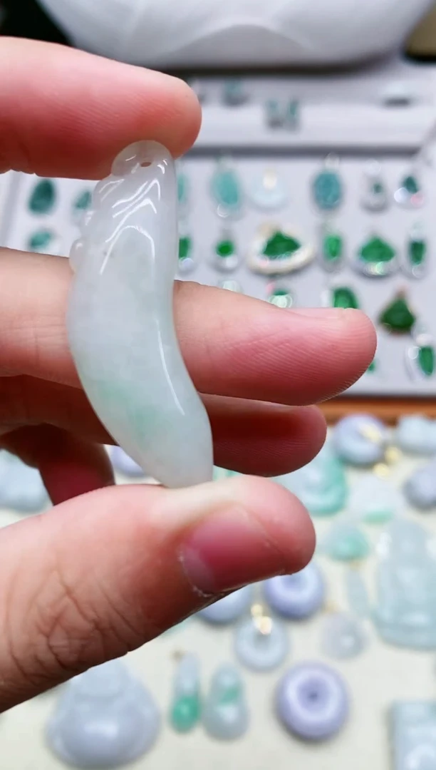 【闪购商品】翡翠颈饰未镶嵌天然缅甸A货翡翠吊坠