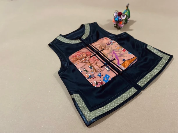 悦空间·老绣 百子图马甲女装时尚民族风