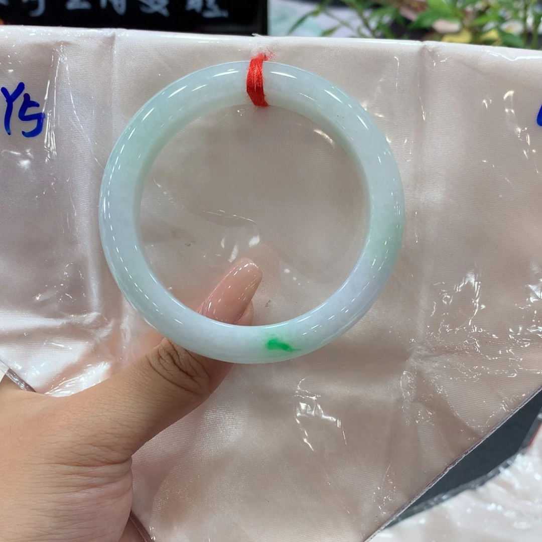 【闪购商品】翡翠手镯未镶嵌白底青正圈