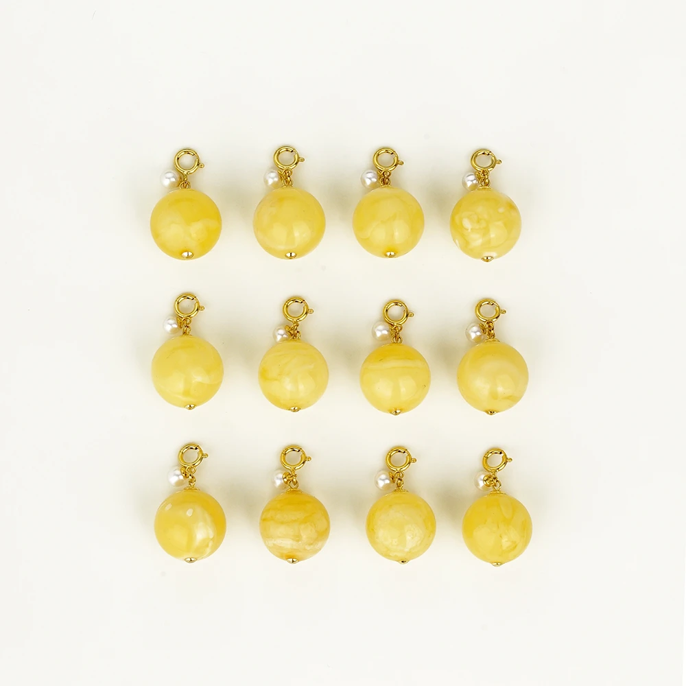 【万年】18K金蜜蜡珍珠百搭扣吊坠（多样性发货数量一件）43221